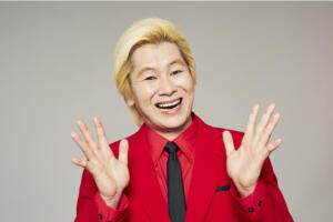 カズレーザーの生い立ちや家族について！学歴は？クイズに強い理由も